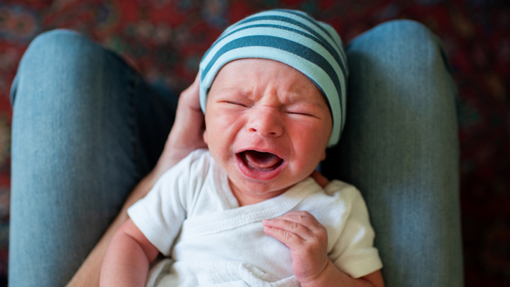 10 Cara Menenangkan Bayi agar Cepat Rileks & Nggak Rewel Sepanjang Hari