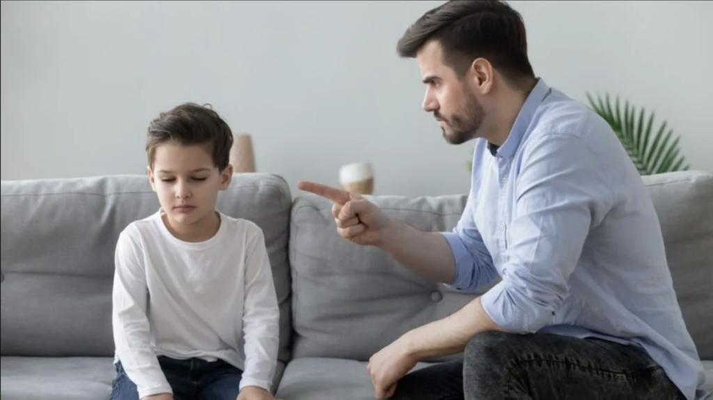 8 Akibat Buruk Jika Anak Sering Dipukul dan Dimarahi Setiap Hari