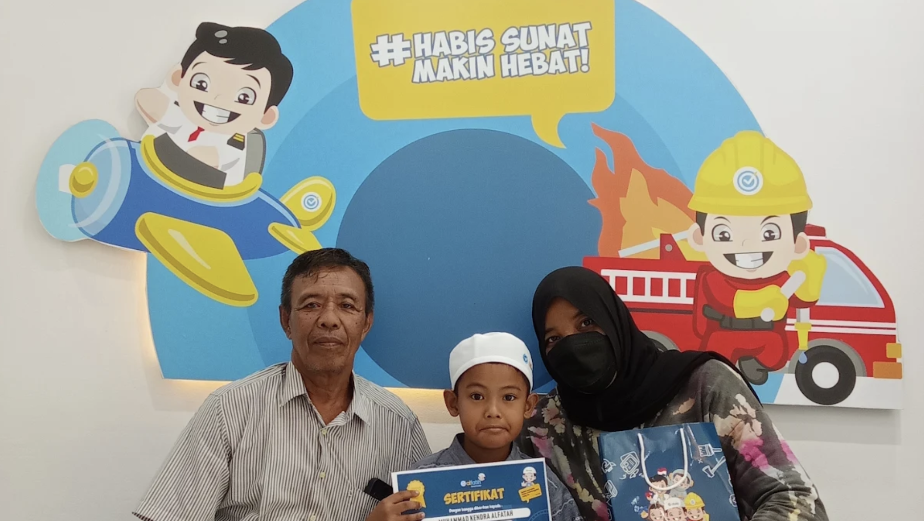 Sunat Anak Tanpa Jarum Suntik dan Tanpa Perban, Kok Bisa?