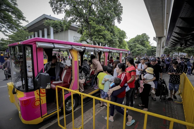 Anak bermain sambil belajar