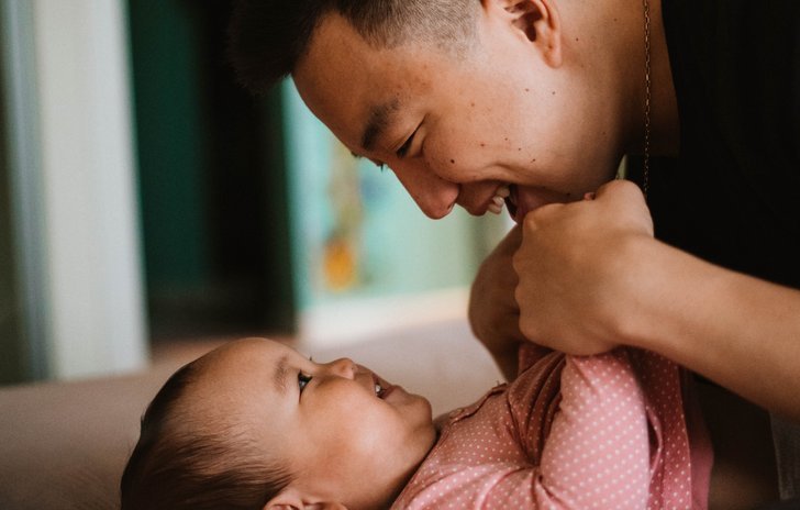 Bantu Optimalkan Perkembangan Bayi dengan Bermain Ciluk-Ba