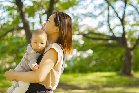 Tips Aman Meng ajak Bayi Jalan-jalan Keluar Rumah
