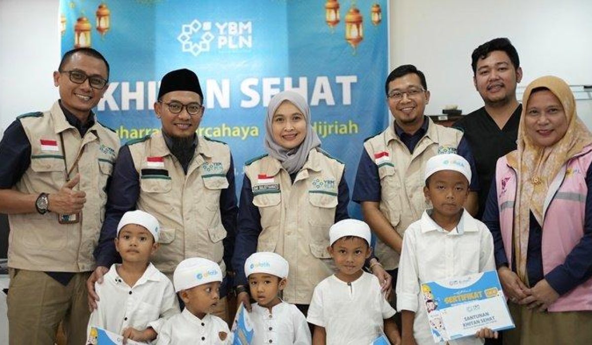 20250703-FOTO-BERSAMA-GM-PLN-Babel-sekaligus-Dewan-Pembina-YBM-PLN-Babel