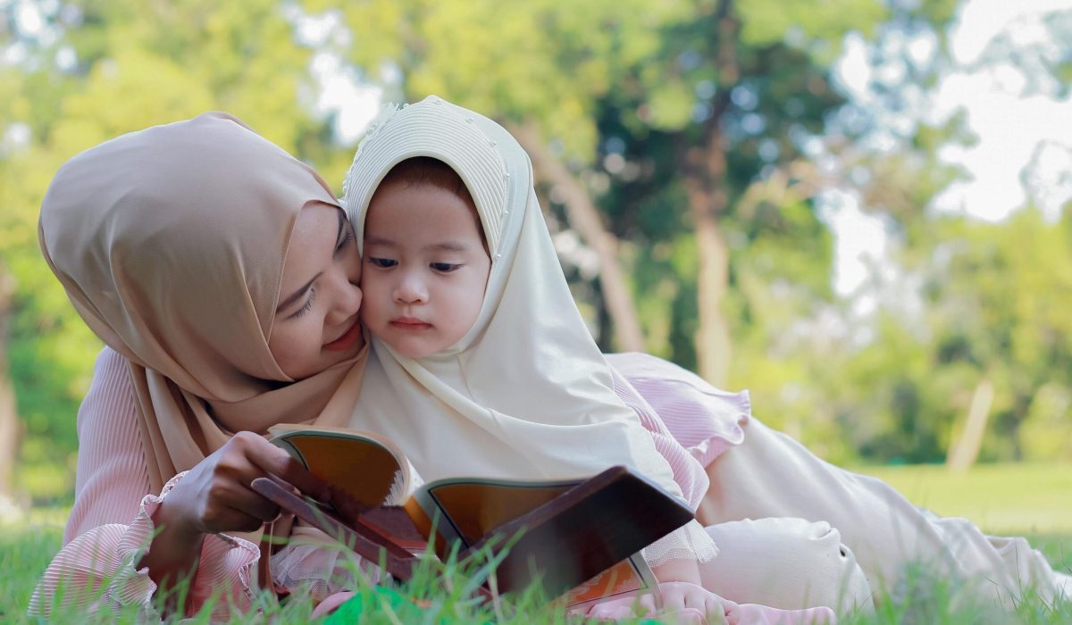 Hukum Khitan Bagi Perempuan Menurut Islam dan Penjelasannya