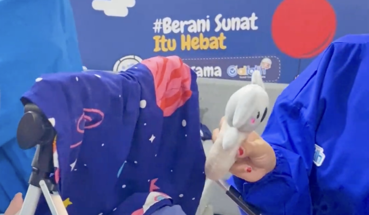 Sunat Bayi Aman Dilakukan, Ini Waktu Tepat dan Manfaatnya